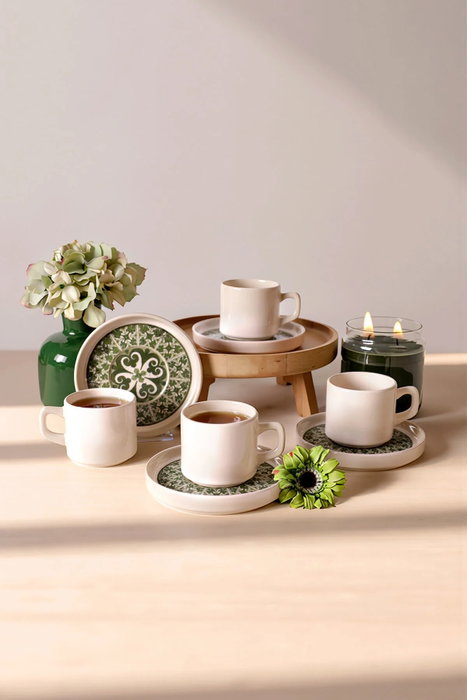 Hermia Juego de tazas de té y platillos de 8 piezas, Crema y verde